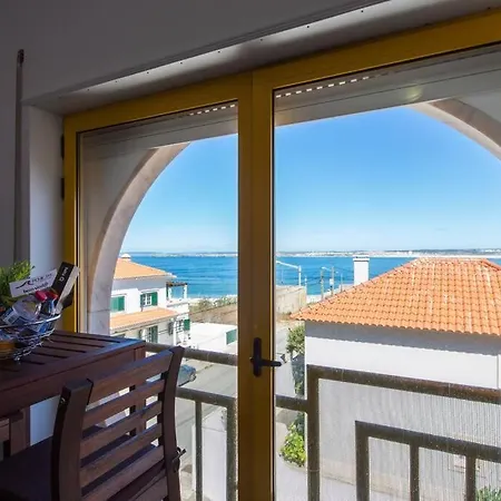 Bellavista - 3 Min Walk From Peniche